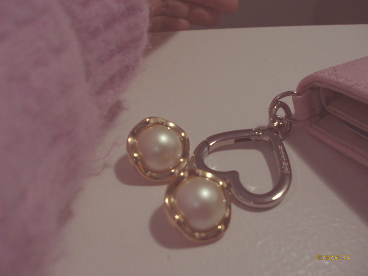 The Gilded Age: Vintage Statement Pearl Earrings with Textured Gold Studs