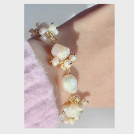 Baroque pearl bracelet on whist