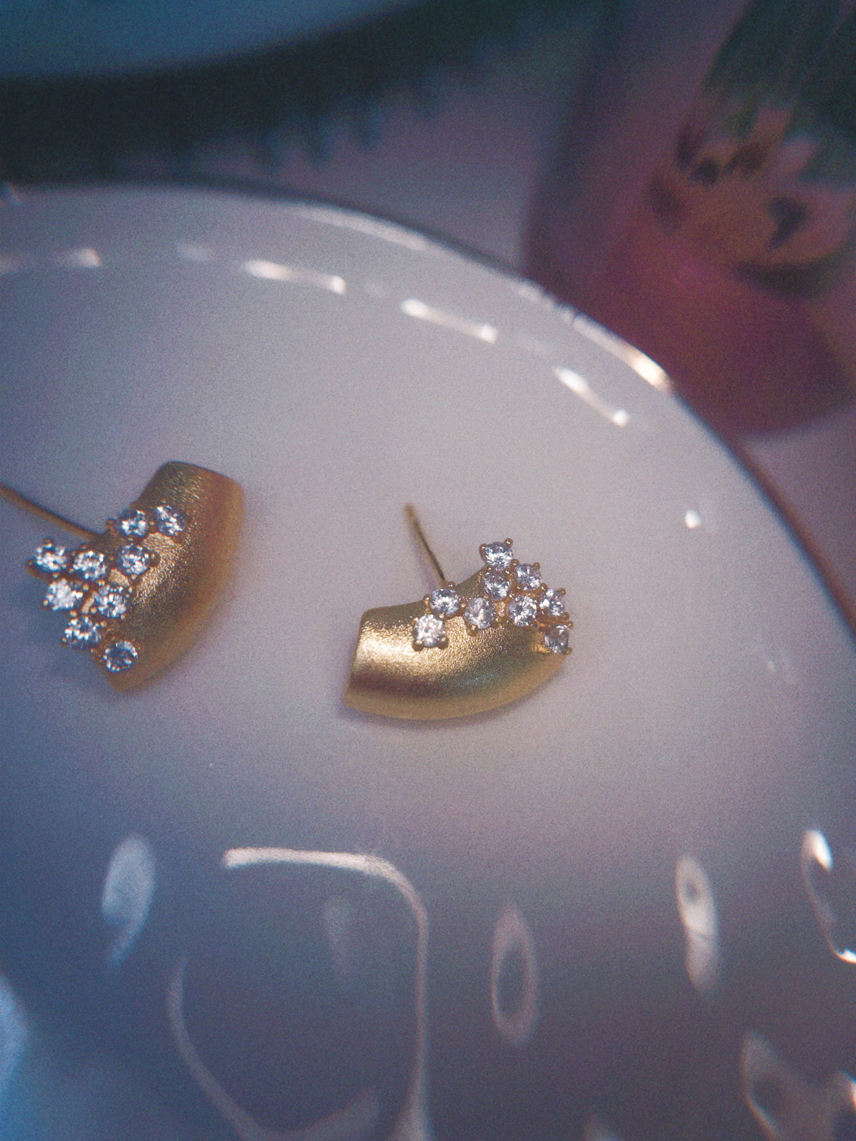 Under the Lamp Crystal Gold Earrings